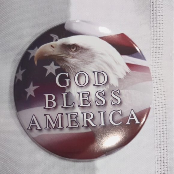 God Bless America 2000 campaign buttons - Picture 1 of 2